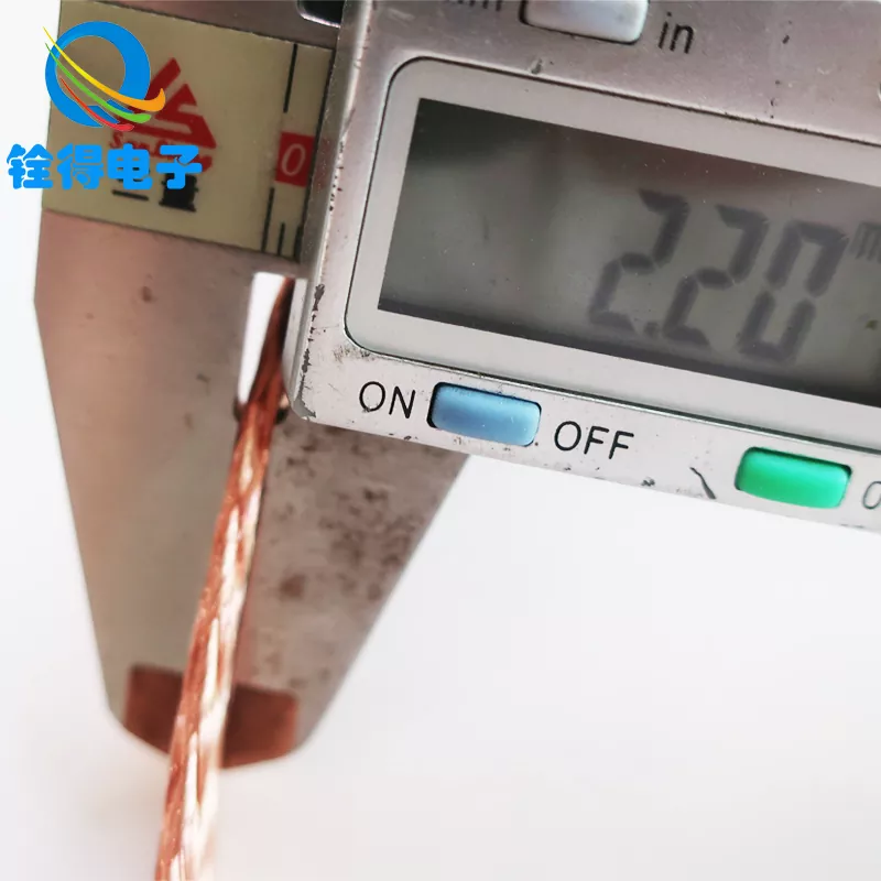 Како бакарната плетенка може да го подобри заземјувањето и контролата на ЕМИ?