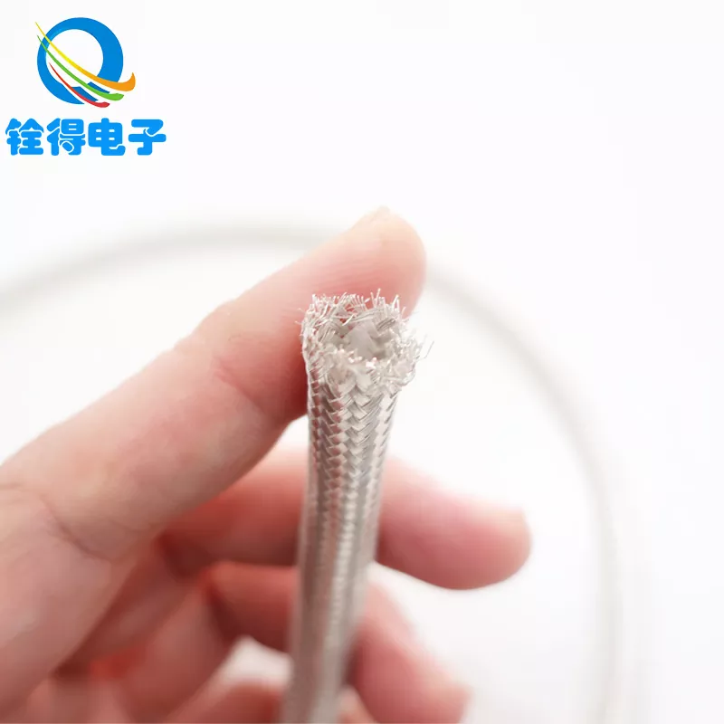 Кои се предностите од користењето на чисти бакарни мрежести цевки со сребрена облога